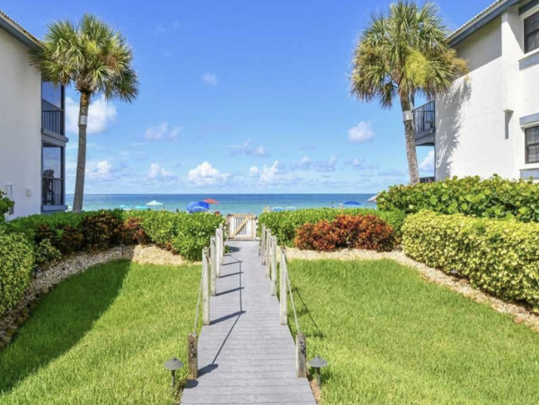 Holmes Beach Vacation Rentals Beachfront Rental with Gulf Views